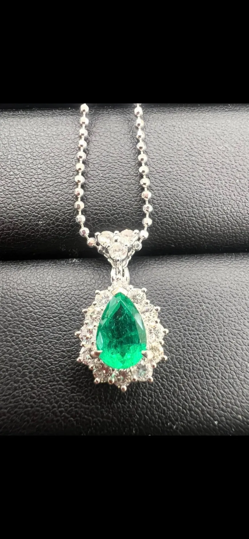 エメラルドネックレスお買取り致しました。