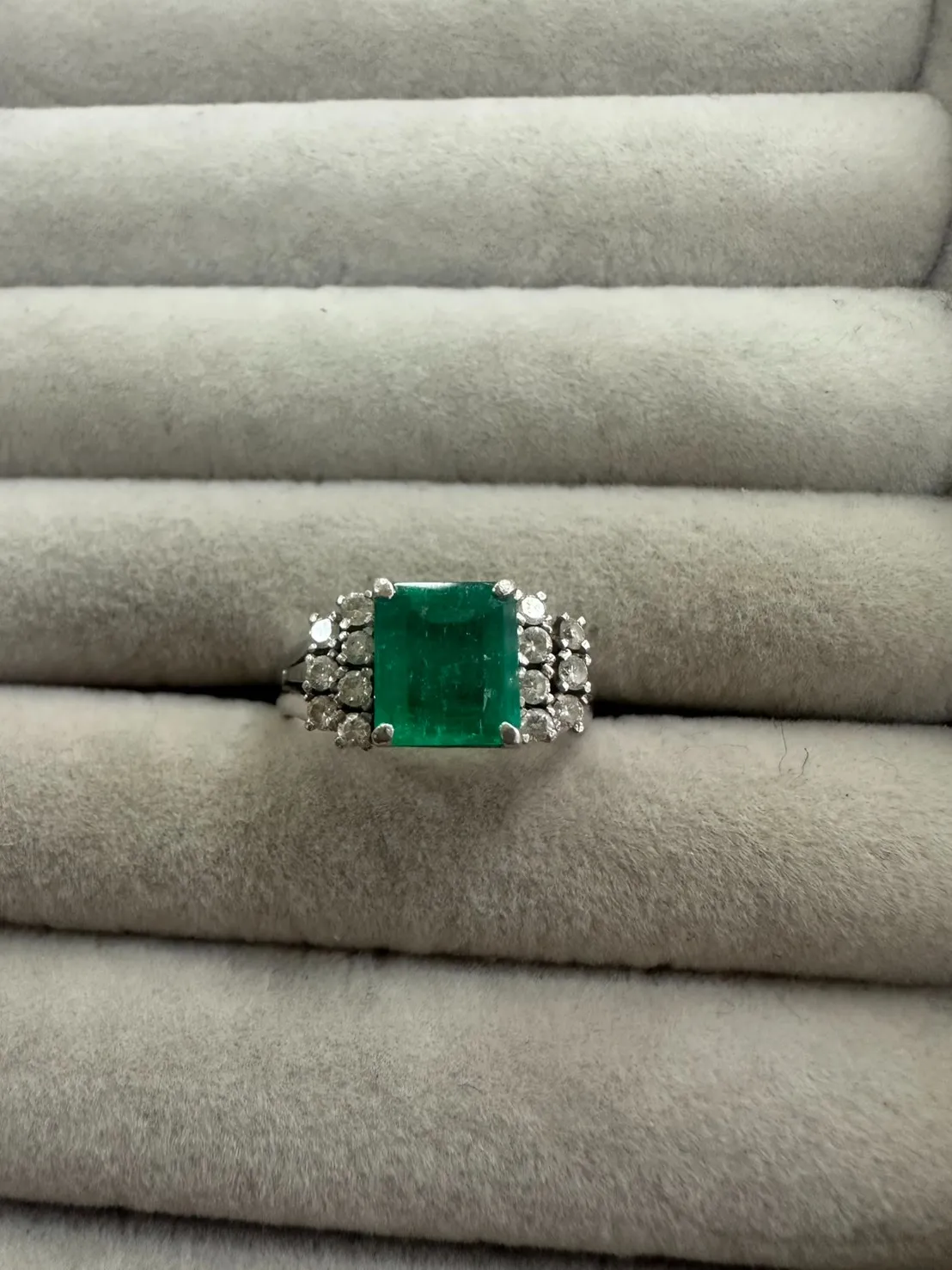 エメラルドお買取エメラルド致しました。